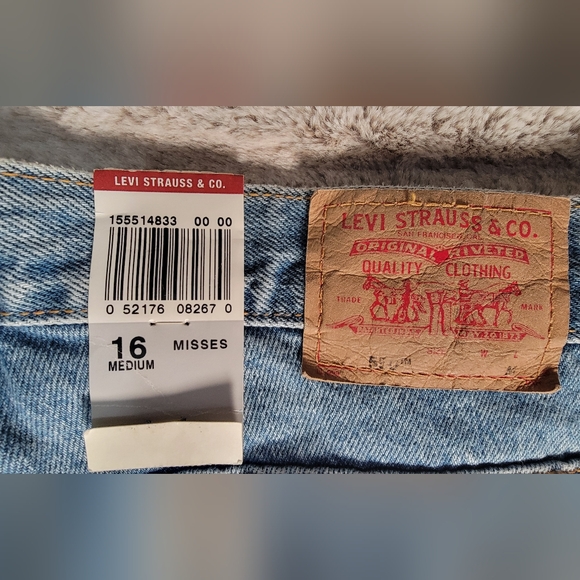 Levi Strauss Misses Relaxed Tapered Fit Leg 550 size 16 Medium Stone Washed - Picture 3 of 12